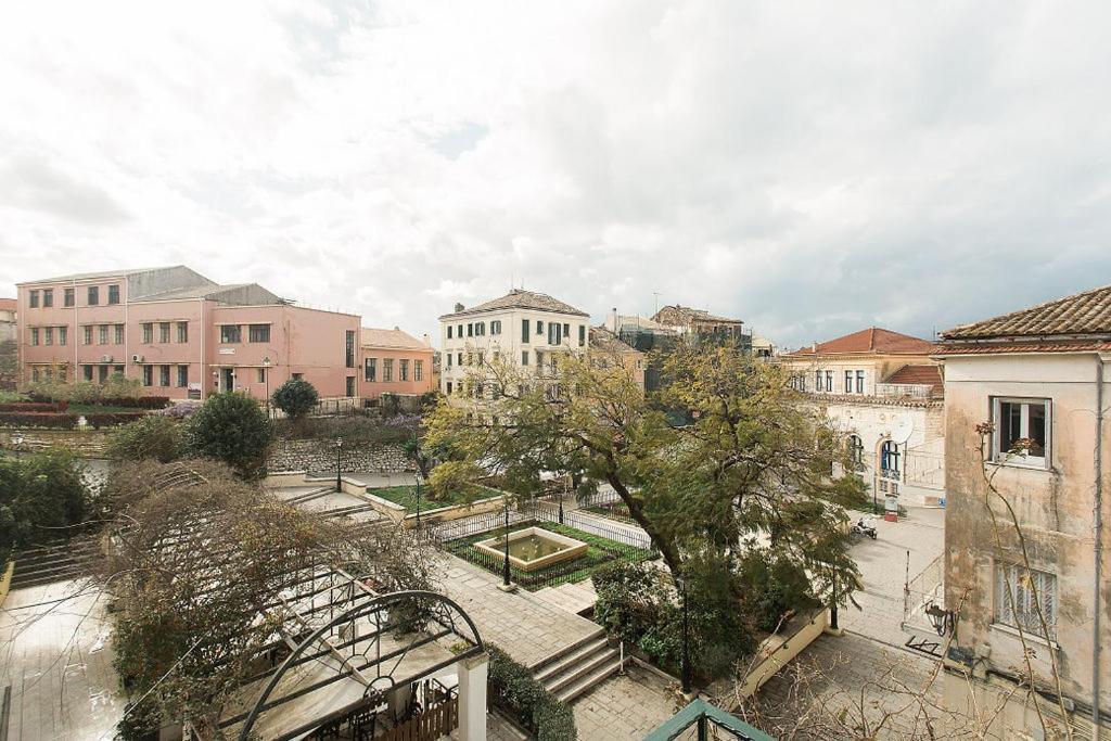 Appartement Deluxe Town Hall Square Flat In Historical Center 2 à Corfu  Extérieur photo